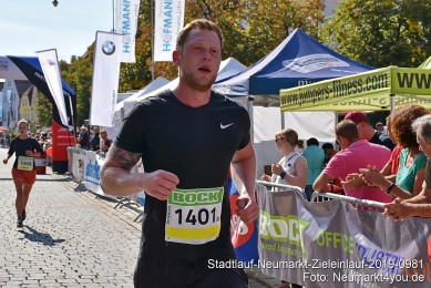 Stadtlauf-Neumarkt-Zieleinlauf-2019-0981