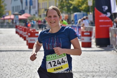 Stadtlauf-Neumarkt-Zieleinlauf-2019-1103