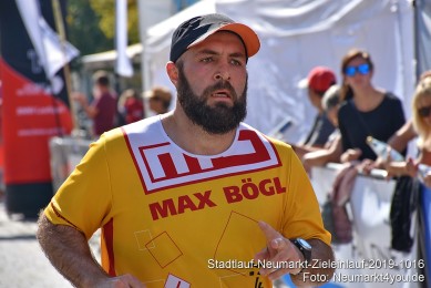 Stadtlauf-Neumarkt-Zieleinlauf-2019-1016
