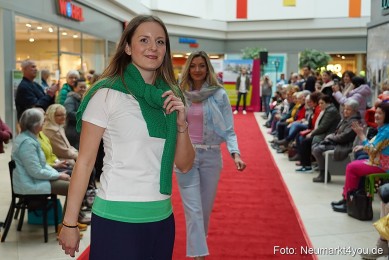 Modenschau-Fruehjahr-2023-NeuerMarkt-0143