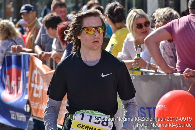 Stadtlauf-Neumarkt-Zieleinlauf-2019-0919
