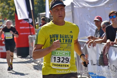 Stadtlauf-Neumarkt-Zieleinlauf-2019-1010