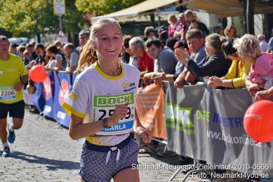 Stadtlauf-Neumarkt-Zieleinlauf-2019-0666