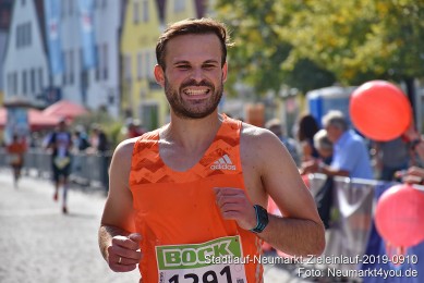 Stadtlauf-Neumarkt-Zieleinlauf-2019-0910