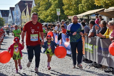Stadtlauf-Neumarkt-Zieleinlauf-2019-0670