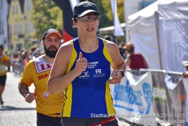 Stadtlauf-Neumarkt-Zieleinlauf-2019-1015