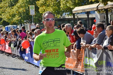 Stadtlauf-Neumarkt-Zieleinlauf-2019-0559