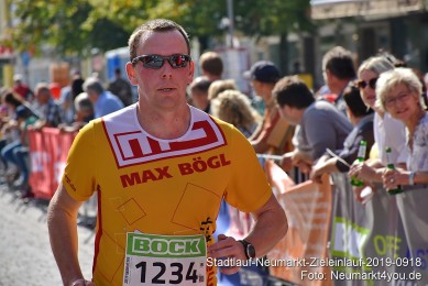 Stadtlauf-Neumarkt-Zieleinlauf-2019-0918