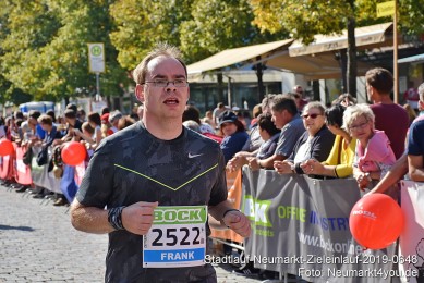 Stadtlauf-Neumarkt-Zieleinlauf-2019-0648