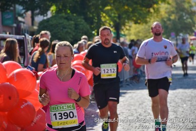 Stadtlauf-Neumarkt-Zieleinlauf-2019-0615