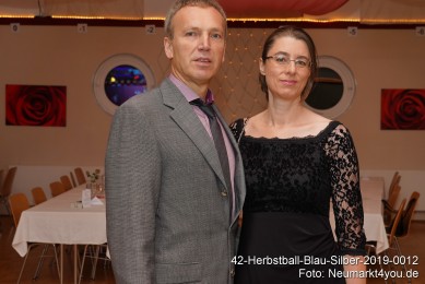 42-Herbstball-Blau-Silber-2019-0012