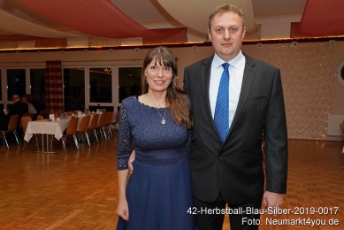 42-Herbstball-Blau-Silber-2019-0017