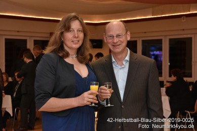 42-Herbstball-Blau-Silber-2019-0025