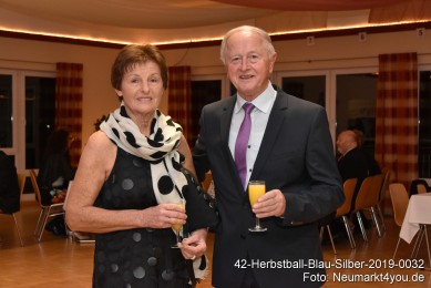 42-Herbstball-Blau-Silber-2019-0032