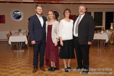 42-Herbstball-Blau-Silber-2019-0034
