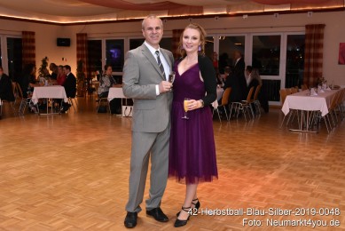 42-Herbstball-Blau-Silber-2019-0048