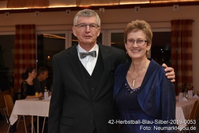 42-Herbstball-Blau-Silber-2019-0053