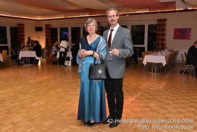 42-Herbstball-Blau-Silber-2019-0059