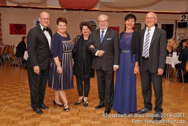 42-Herbstball-Blau-Silber-2019-0061