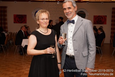 42-Herbstball-Blau-Silber-2019-0070