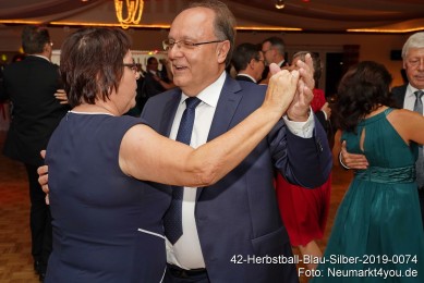 42-Herbstball-Blau-Silber-2019-0074
