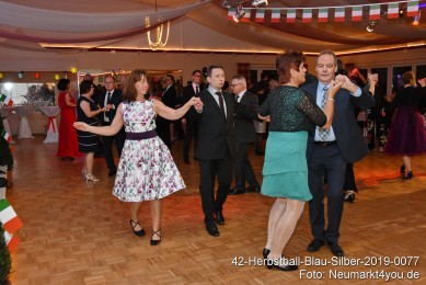 42-Herbstball-Blau-Silber-2019-0077