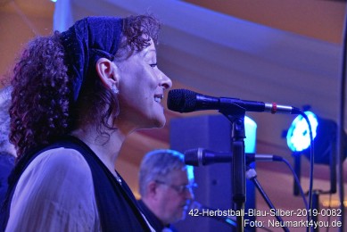 42-Herbstball-Blau-Silber-2019-0082