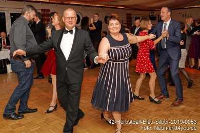 42-Herbstball-Blau-Silber-2019-0083