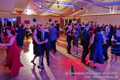 42-Herbstball-Blau-Silber-2019-0085