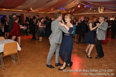 42-Herbstball-Blau-Silber-2019-0087