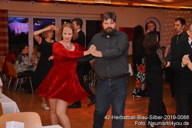 42-Herbstball-Blau-Silber-2019-0088