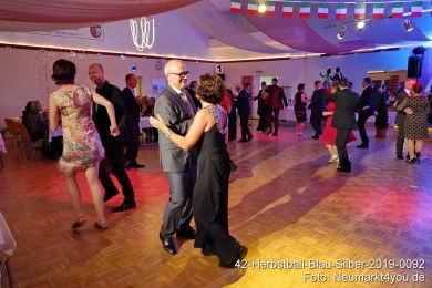 42-Herbstball-Blau-Silber-2019-0092