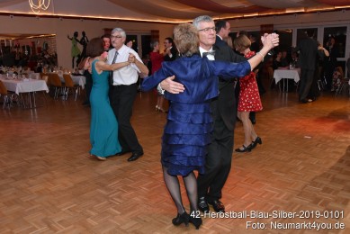 42-Herbstball-Blau-Silber-2019-0101