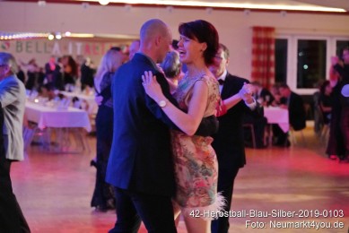 42-Herbstball-Blau-Silber-2019-0103