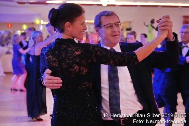 42-Herbstball-Blau-Silber-2019-0105