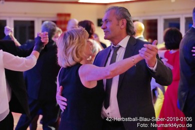 42-Herbstball-Blau-Silber-2019-0106