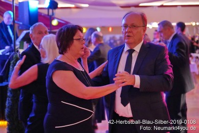 42-Herbstball-Blau-Silber-2019-0108