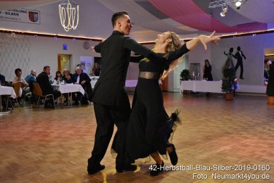 42-Herbstball-Blau-Silber-2019-0160