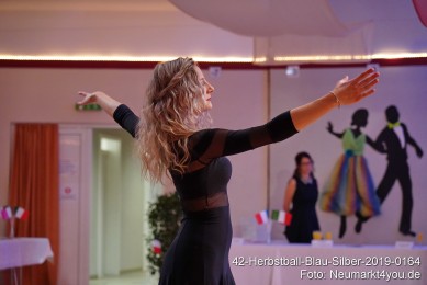 42-Herbstball-Blau-Silber-2019-0164