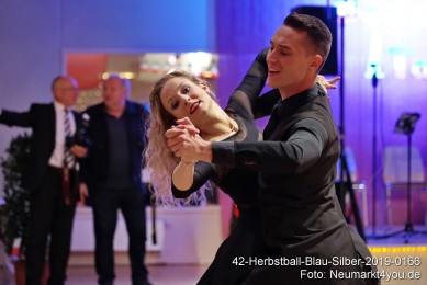 42-Herbstball-Blau-Silber-2019-0166