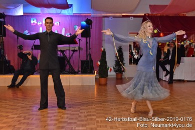 42-Herbstball-Blau-Silber-2019-0176