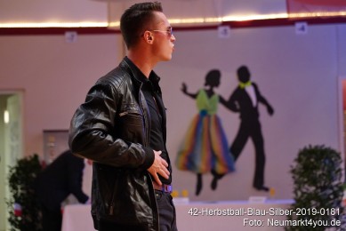 42-Herbstball-Blau-Silber-2019-0181