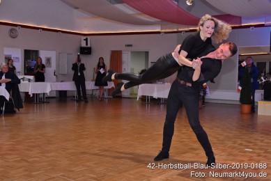 42-Herbstball-Blau-Silber-2019-0188