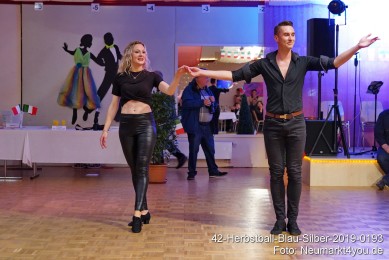42-Herbstball-Blau-Silber-2019-0193