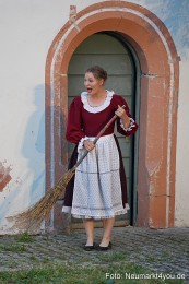 Die-eingebildete-Kranke-Schloss-Spiele-Neumarkt-2025-0027