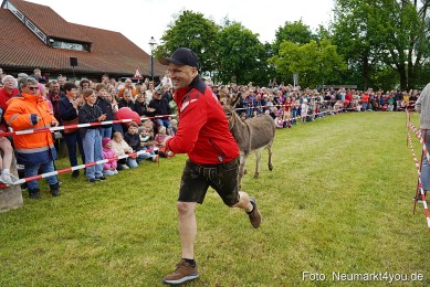 Esellrennen-Fruehlingsfest-Neumarkt-2026-0012