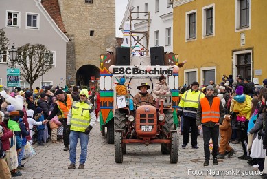 Faschingszug-Berching-150226-0034
