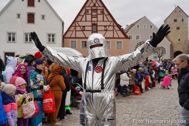 Faschingszug-Berching-150226-0075