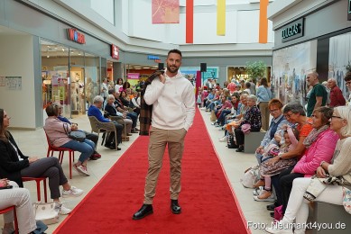 Herbst-Modenschau-Neuer-Markt-2023-0052