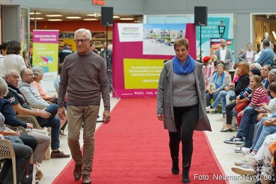 Herbst-Modenschau-Neuer-Markt-2023-0102